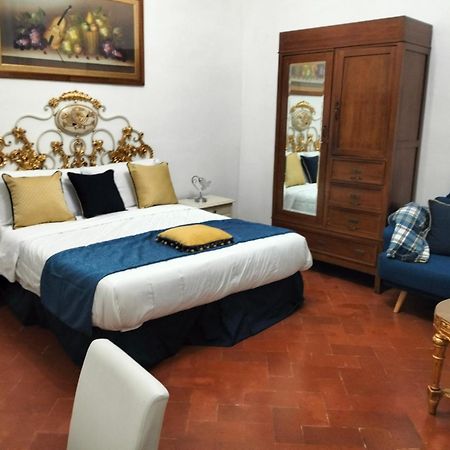 Palace Comfort Inn Pisa Exteriör bild