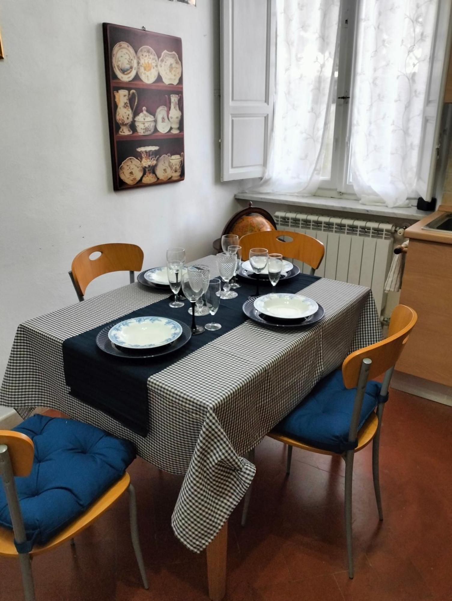 Palace Comfort Inn Pisa Exteriör bild