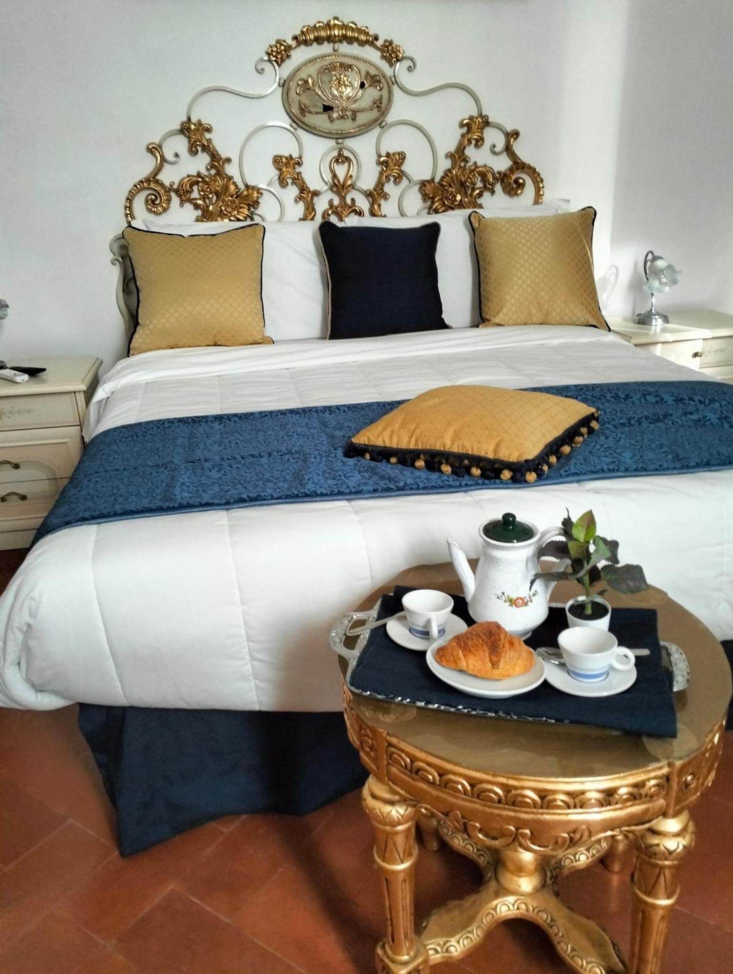 Palace Comfort Inn Pisa Exteriör bild