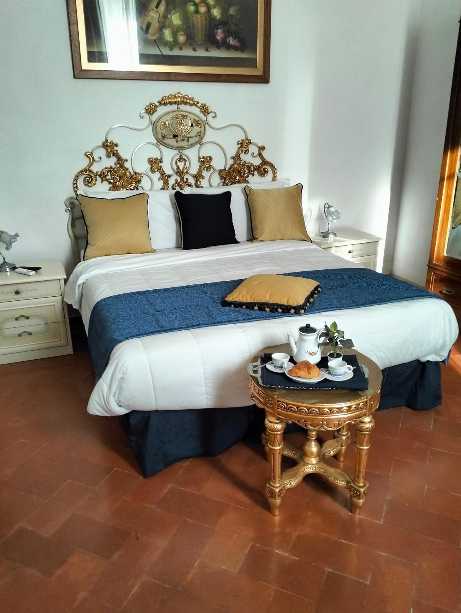 Palace Comfort Inn Pisa Exteriör bild