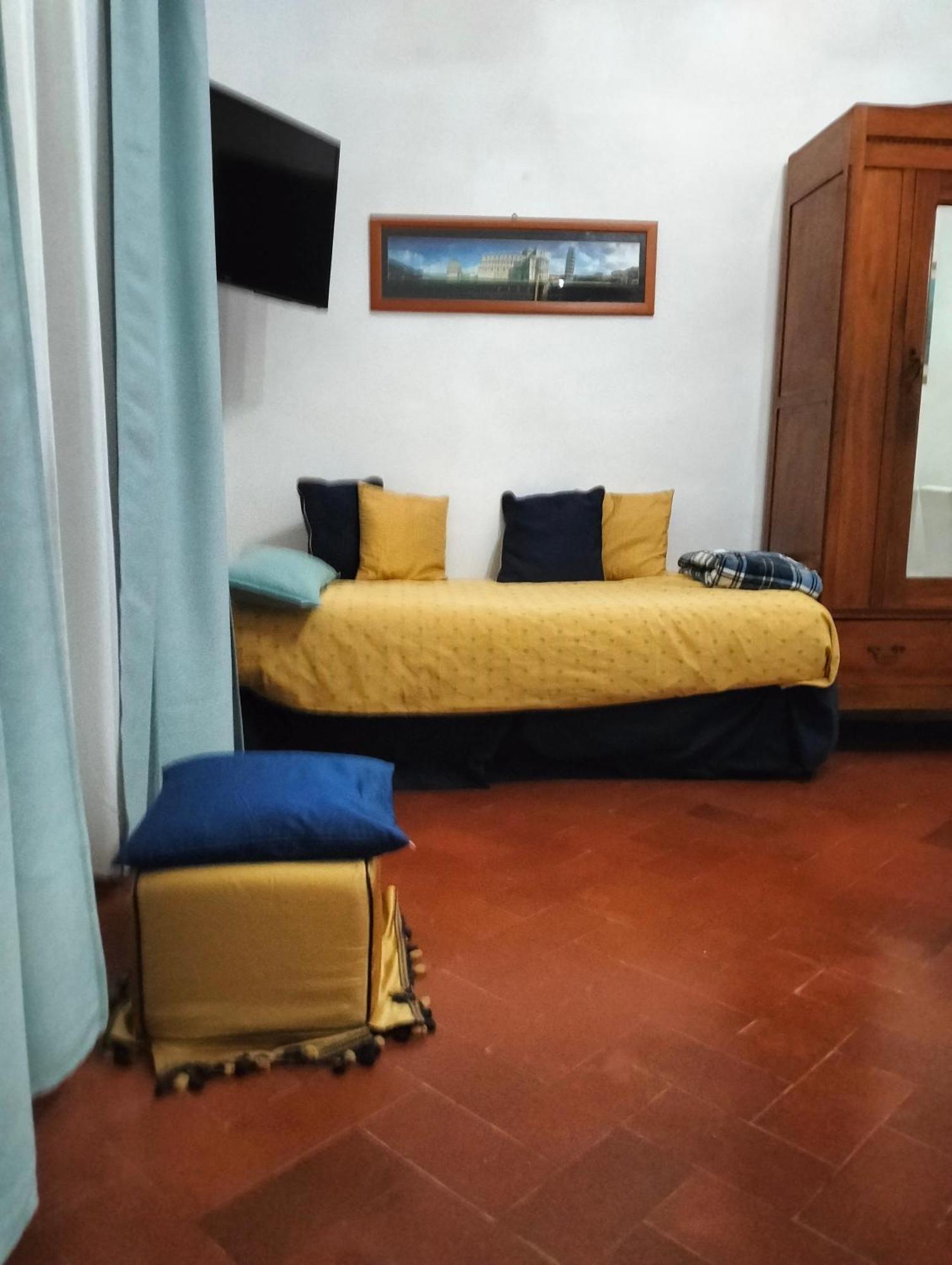 Palace Comfort Inn Pisa Exteriör bild