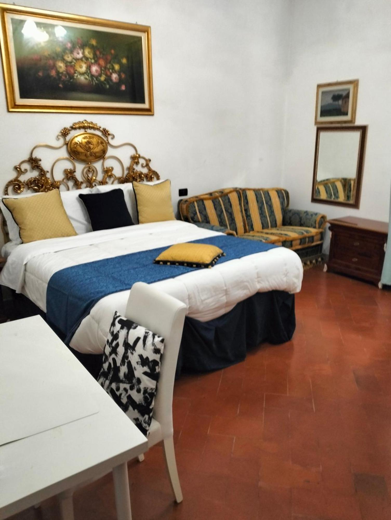 Palace Comfort Inn Pisa Exteriör bild